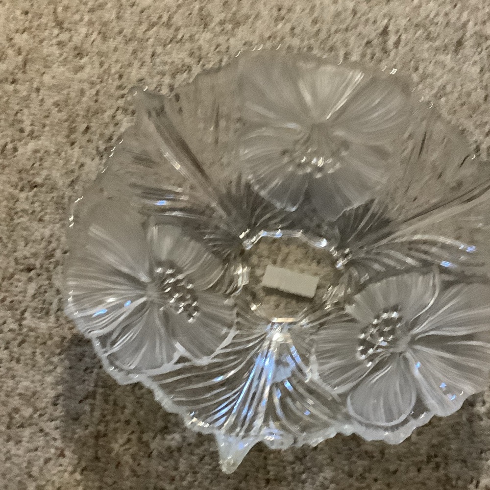 Mikasa Clear Glass Bowl‎ with Floral Design, 15”